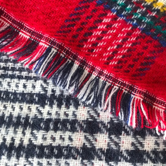 Red plaid blanket scarf reversible navy plaid fringe blanket scarf oversized - Picture 7 of 8